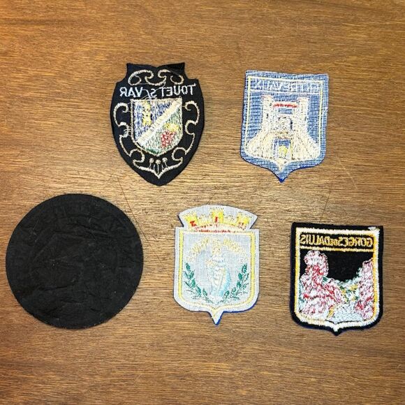 5 Vintage French City Crest Patches, Ski Resort 1970s Tourist Souvenir France - Picture 3 of 9